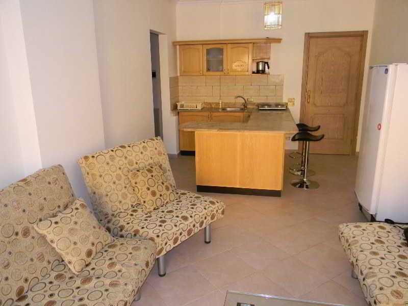 British Resort Apartments Gurdaka Kültér fotó