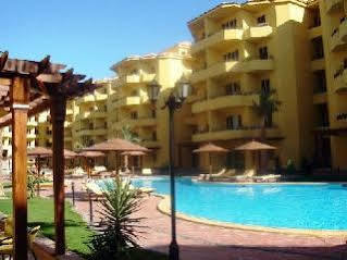 British Resort Apartments Gurdaka Kültér fotó